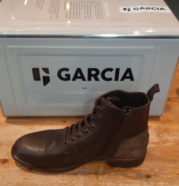 Garcia Brown lace-up boots